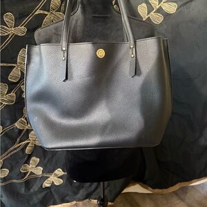 Elegant Ann Taylor Black Leather Tote Bag